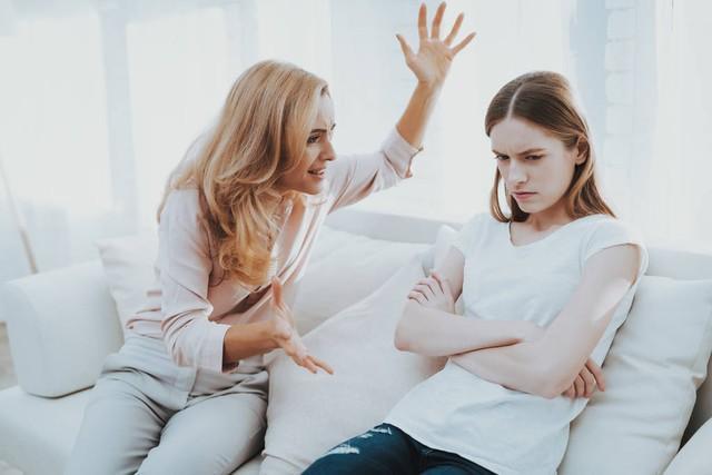 初中女生执意纹身与父母决裂，代际冲突该如何调和？