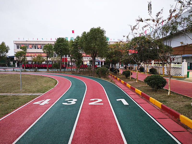 青春期孩子沉迷短视频无法自拔，是算法诱惑还是内心空虚？