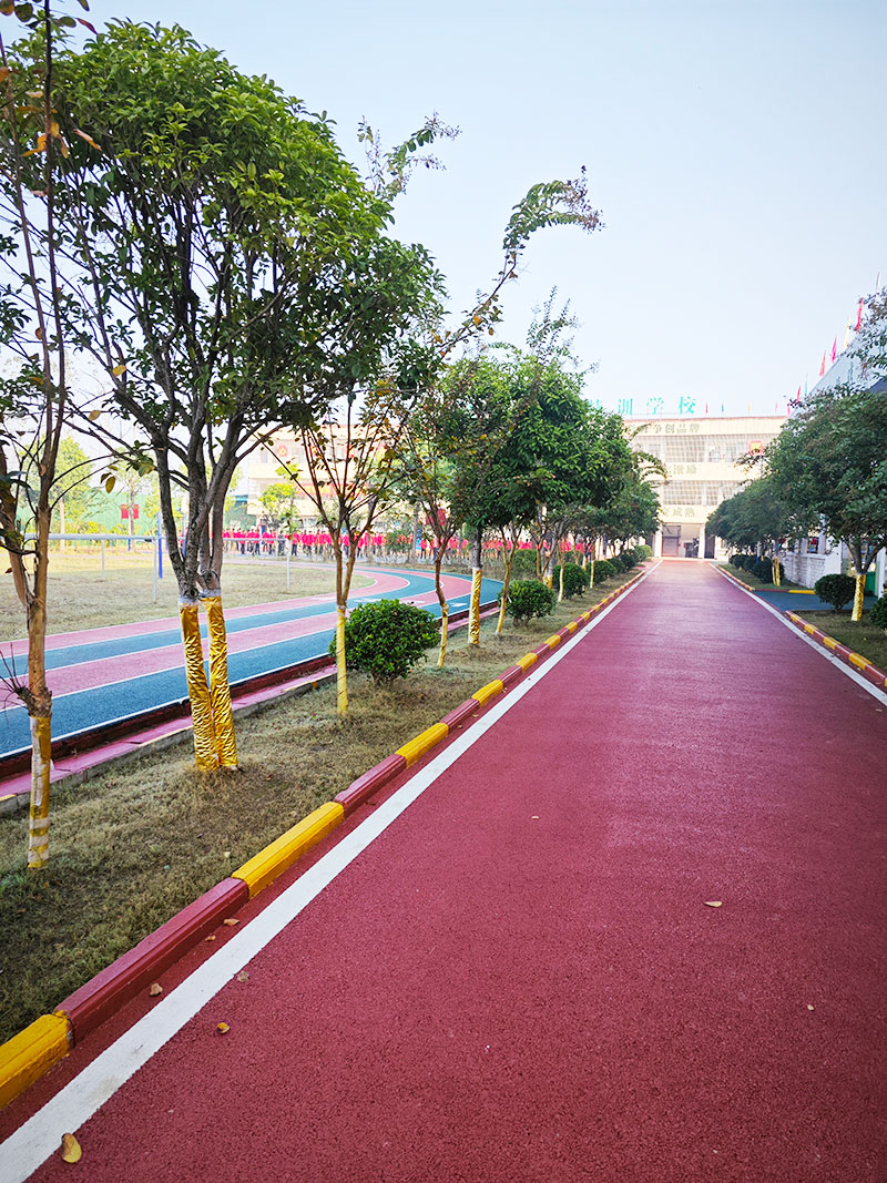 当发现孩子有离家出走的苗头时,家长应立即做什么? 当发现孩子有离家出走的苗头时,家长应立即做什么?